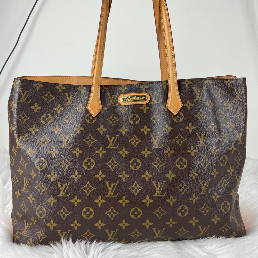 LV monogram extra large tote bag. Authentic.